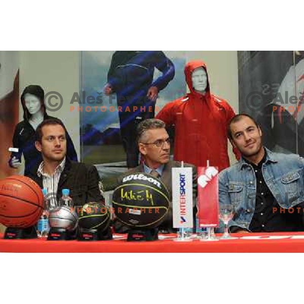 Press conference at the presentation and press conference of the Marko Milic basketball ball , Intersport , Mercator Center Siska, 17.10.2008 
