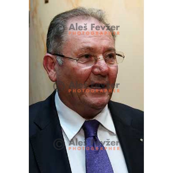 Ernest Aljancic talks to players from Russian ice-hockey team Gazprom Export in Casino Ljubljana, Slovenia 23.10.2008 