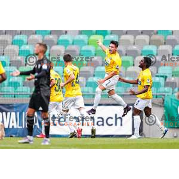 Aldin Jakupovic and players of of Bravo celebrate a goal during Prva liga Telemach 2025/2026 football match between Bravo and Mura in Ljubljana, Slovenia on July 26, 2025