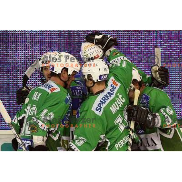 Elik, Music at ice-hockey match Tilia Olimpija- Graz 99ers in Ebel league, played in Hala Tivoli, Ljubljana 26.10.2008 