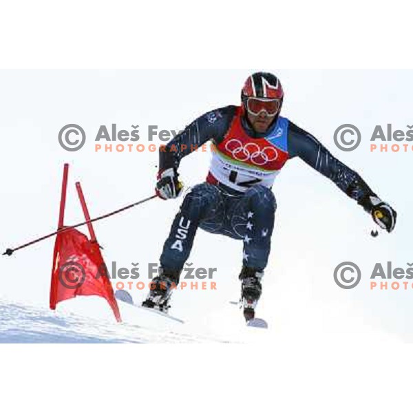 Schlopy (USA) skiing at 2006 Torino Winter Olympic games men\'s Giant Slalom in Sestriere on February 20, 2006