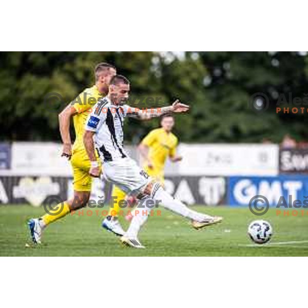 Dario Vizinger in action during Prva liga Telemach 2025/26 football match between NS Mura and NK Domzale in Fazanerija, Murska Sobota, Slovenia on August 16, 2025. Photo: Jure Banfi