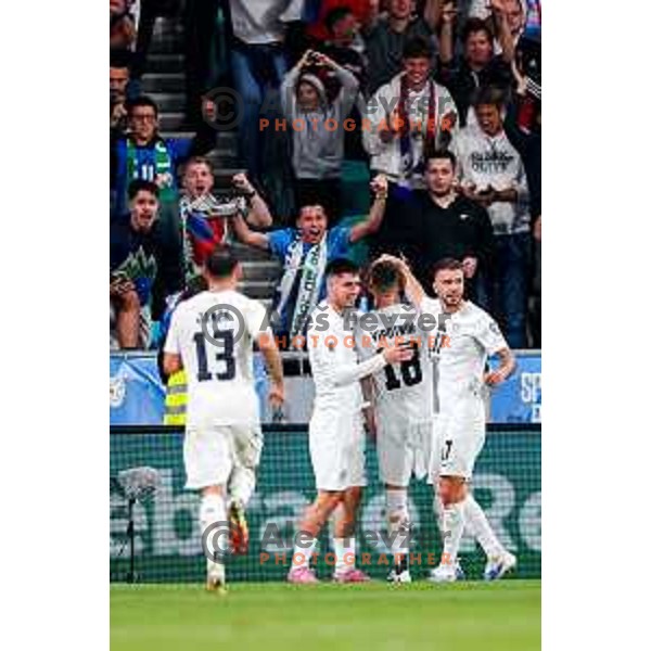 Zan Vipotnik and players of Slovenia celebrate a goal during FIFA World Cup 2026 Qualifying round match between Slovenia and Sweden at Stadium Stozice, Ljubljana, Slovenia on September 5, 2025