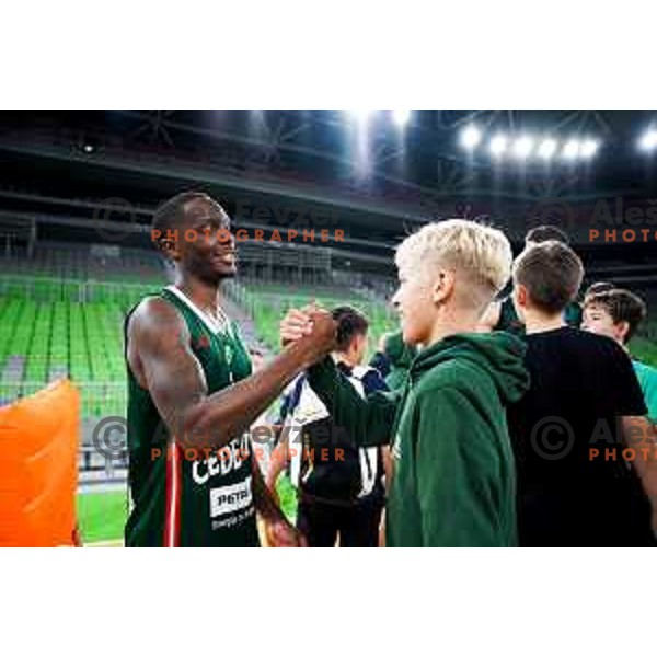 Umoja Gibson of Cedevita Olimpija with fans after preseason friendly match between Cedevita Olimpija and Cedevita Zagreb in Ljubljana, Slovenia on September 12, 2025. Photo: Filip Barbalic