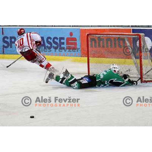 Morris (10) and Muric at ice hockey match Tilia Olimpija- KAC in EBEL league, played in Hala Tivoli, Ljubljana 31.10.2008. Tilia Olimpija won 4:2 