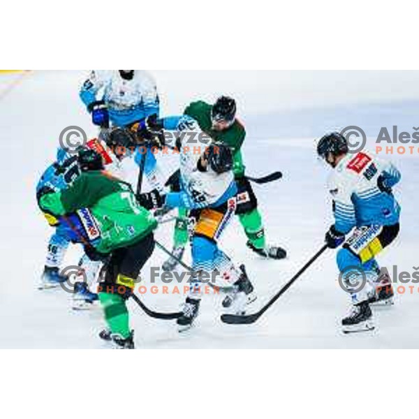 Graham Knott of Steinbach Black Wings Linz in action during IceHL 2025/2026 ice-hockey match between SZ Olimpija and Steinbach Black Wings Linz in Tivoli Hall, Ljubljana, Slovenia on October 10, 2025. Photo: Filip Barbalic