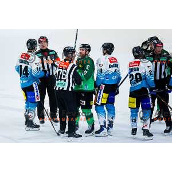 Marly Quince and other players of both teams arguing during IceHL 2025/2026 ice-hockey match between SZ Olimpija and Steinbach Black Wings Linz in Tivoli Hall, Ljubljana, Slovenia on October 10, 2025. Photo: Filip Barbalic