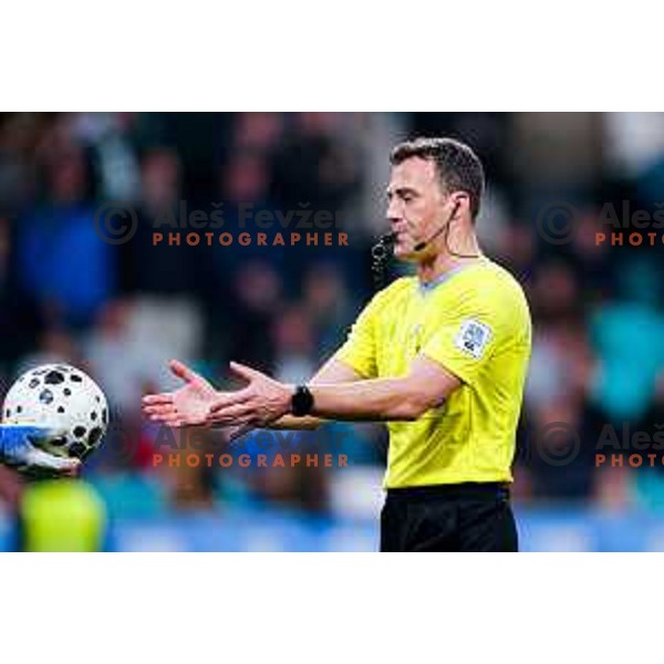 Jan Oblak and referee Felix Zwayer during FIFA World Cup 2026 European Qualifiers match between Slovenia and Switzerland in SRC Stozice, Ljubljana, Slovenia on October 13, 2025