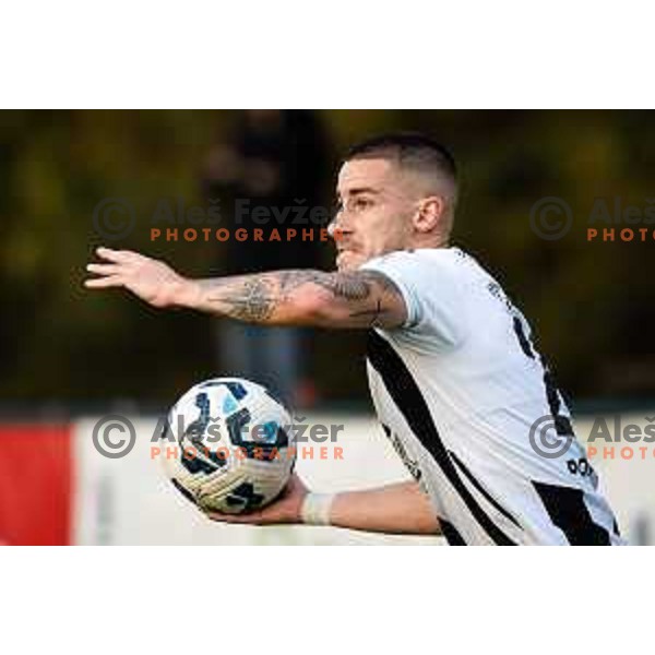 Dario Vizinger in action during Prva liga Telemach 2025/26 football match between NK Aluminij and NK Mura in Sportni park Kidricevo, Slovenia on October 17, 2025. Photo: Jure Banfi