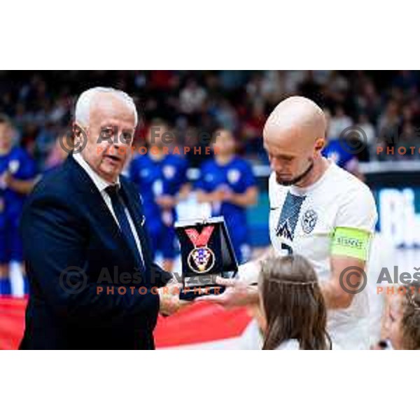 Coordinator of Croatian futsal team, Boris Durlen and Igor Osredkar of Slovenia prior to the Futsal Friendly match between Slovenia and Croatia in Dvorana Kodeljevo, Ljubljana, Slovenia on October 17, 2025. Photo: Filip Barbalic
