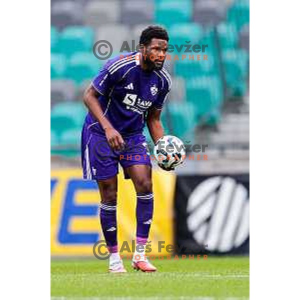 Benjamin Tetteh of Maribor in action during Prva liga Telemach 2025/2026 football match between Bravo Big Bang and Maribor in Ljubljana, Slovenia on November 1, 2025