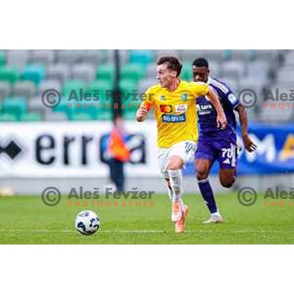 Martin Pecar in action during Prva liga Telemach 2025/2026 football match between Bravo Big Bang and Maribor in Ljubljana, Slovenia on November 1, 2025