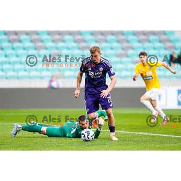 David Pejicic of Maribor scores a goal past Uros Likar during Prva liga Telemach 2025/2026 football match between Bravo Big Bang and Maribor in Ljubljana, Slovenia on November 1, 2025