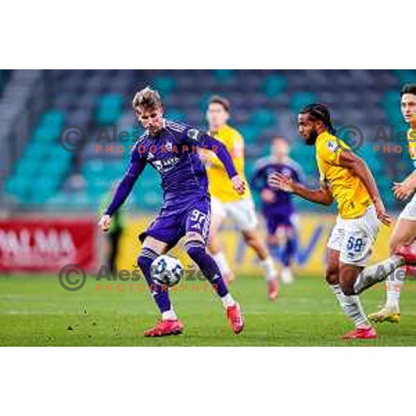 Tine Cuk of Maribor in action during Prva liga Telemach 2025/2026 football match between Bravo Big Bang and Maribor in Ljubljana, Slovenia on November 1, 2025