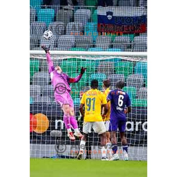 Azbe Jug in action during Prva liga Telemach 2025/2026 football match between Bravo Big Bang and Maribor in Ljubljana, Slovenia on November 1, 2025