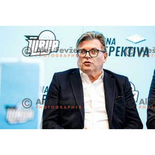 Dari Juzna during Perspektiva Ilirija press conference in Hala Tivoli, Ljubljana, Slovenia on November 5, 2025