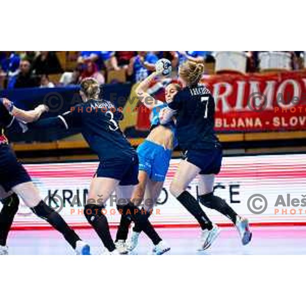 Ana Abina of Krim OTP Group Mercator in action during EHF Women’s Champions League 2025/2026 handball match between Krim OTP Group Mercator (SLO) and Odense Handbold (DEN) in Ljubljana, Slovenia on November 8, 2025. Photo: Filip Barbalic