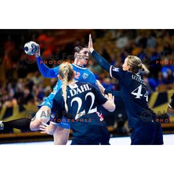 Tamara Horacek of Krim OTP Group Mercator in action during EHF Women’s Champions League 2025/2026 handball match between Krim OTP Group Mercator (SLO) and Odense Handbold (DEN) in Ljubljana, Slovenia on November 8, 2025. Photo: Filip Barbalic