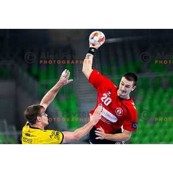 Tarik Mlivic of RD LL Grosist Slovan in action during EHF Men’s European League 2025/2026 handball match between RD LL Grosist Slovan (SLO) and Fraikin BM. Granollers (ESP) in Stozice, Ljubljana, Slovenia on November 11, 2025. Photo: Filip Barbalic