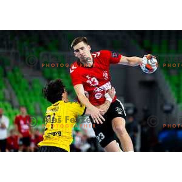 Tadej Kljun of RD LL Grosist Slovan in action during EHF Men’s European League 2025/2026 handball match between RD LL Grosist Slovan (SLO) and Fraikin BM. Granollers (ESP) in Stozice, Ljubljana, Slovenia on November 11, 2025. Photo: Filip Barbalic