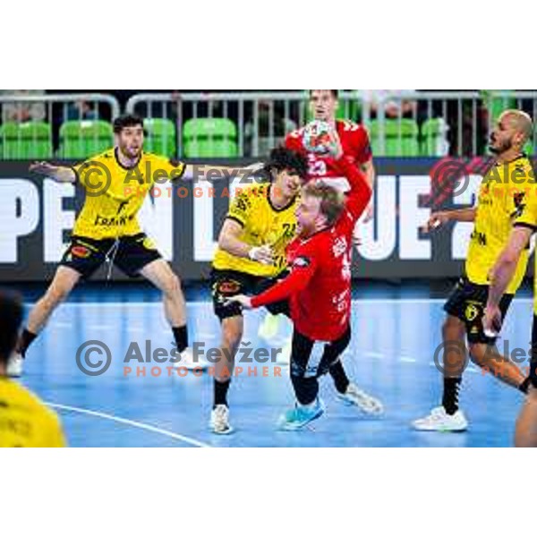 Lovro Viscek of RD LL Grosist Slovan in action during EHF Men’s European League 2025/2026 handball match between RD LL Grosist Slovan (SLO) and Fraikin BM. Granollers (ESP) in Stozice, Ljubljana, Slovenia on November 11, 2025. Photo: Filip Barbalic