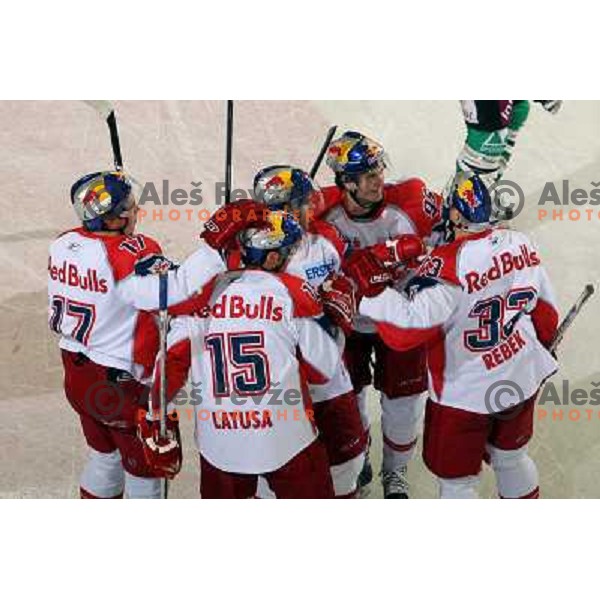 Red bull players celebrate goal 