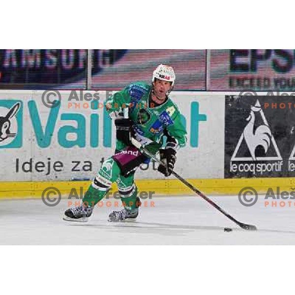 Todd Elik at ice hockey match Tilia olimpija- VSV in EBEL leageu, played in Hala Tivoli 5.12.2008. Tilia Olimpija won 7:5 after penalty shot-out 