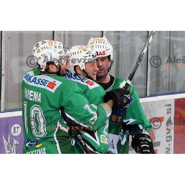 Yarema, Vnuk, Elik at ice hockey match Tilia olimpija- VSV in EBEL leageu, played in Hala Tivoli 5.12.2008. Tilia Olimpija won 7:5 after penalty shot-out 