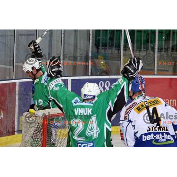 Elik and Vnuk at ice hockey match Tilia olimpija- VSV in EBEL leageu, played in Hala Tivoli 5.12.2008. Tilia Olimpija won 7:5 after penalty shot-out 