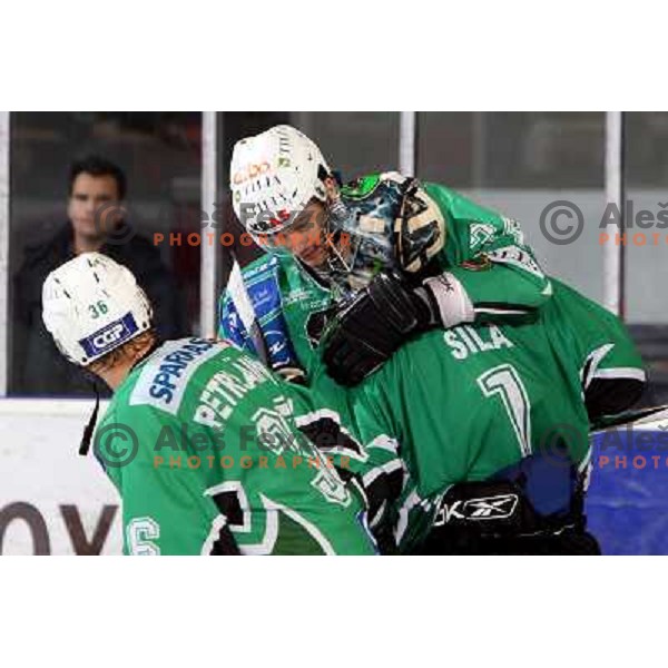 Pavlin hughs Sila at ice hockey match Tilia Olimpija-Graz 99ers in round 33 of EBEL league, played in Hala Tivoli, Ljubljana 14.12.2008 Tilia Olimpija won 4:2 