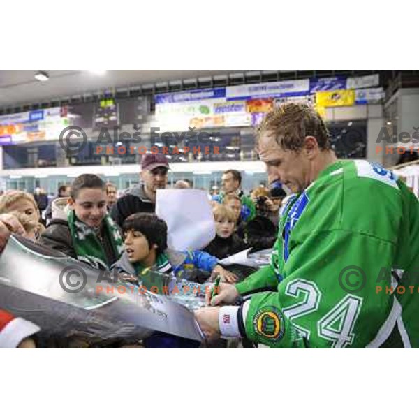 Vnuk at ice hockey match in the EBEL League , Tilia Olimpija - Graz 99ers, 26.12.2008 Hala Tivoli, Ljubljana 
