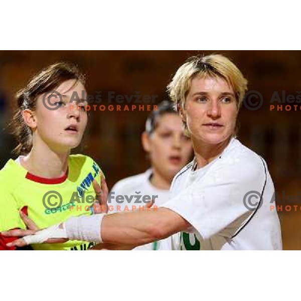 Vesna Pus (right) 