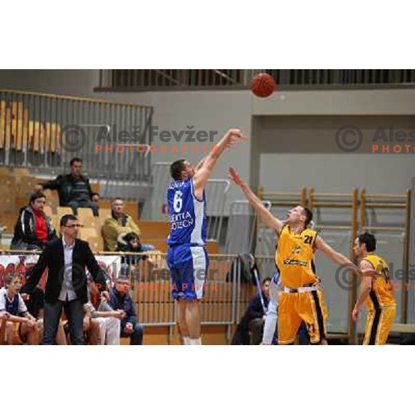 basketball match Luka Koper-Elektra Esotech in round 21 of UPC league, played in Koper 7.3.2009. Elektra Esotech won 95:81 