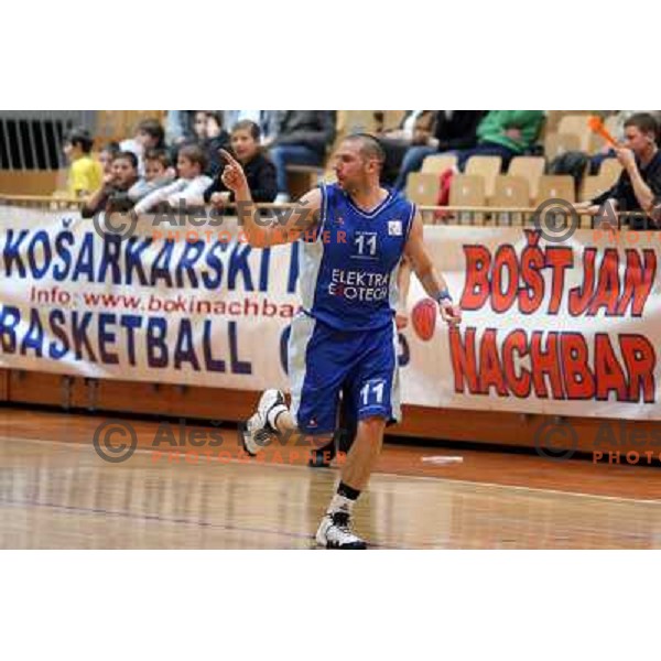 Novak at basketball match Luka Koper-Elektra Esotech in round 21 of UPC league, played in Koper 7.3.2009. Elektra Esotech won 95:81 