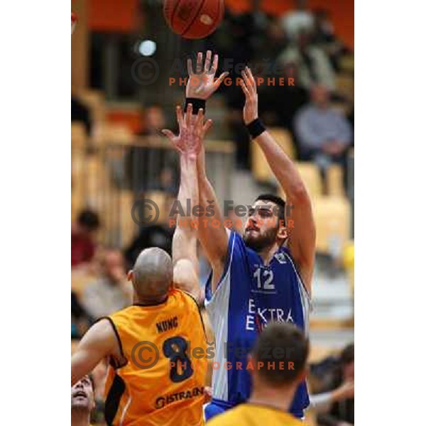 Sjekloca at basketball match Luka Koper-Elektra Esotech in round 21 of UPC league, played in Koper 7.3.2009. Elektra Esotech won 95:81 