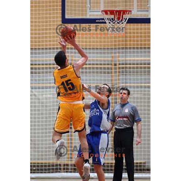 Drzic and Horvat at basketball match Luka Koper-Elektra Esotech in round 21 of UPC league, played in Koper 7.3.2009. Elektra Esotech won 95:81 