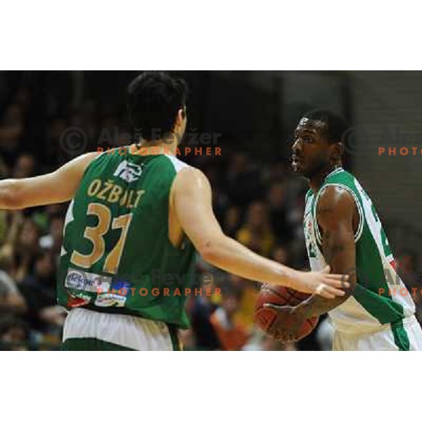 Ozbolt, Shields at basketball match Krka - Union Olimpija in UPC league, played in Leon Stukel sports hall , Novo Mesto 11.04.2009. Krka lost 62:71 