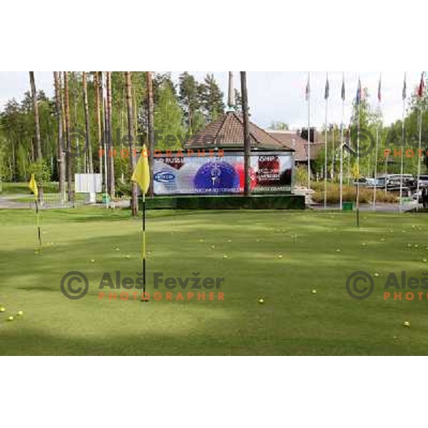 Chipping green at Le Meridien Moscow country club ( 6542 meters, par 72) on Wednesday 20.5.2009 