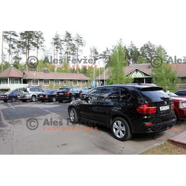 Members parking at Le Meridien Moscow country club ( 6542 meters, par 72) on Wednesday 20.5.2009 