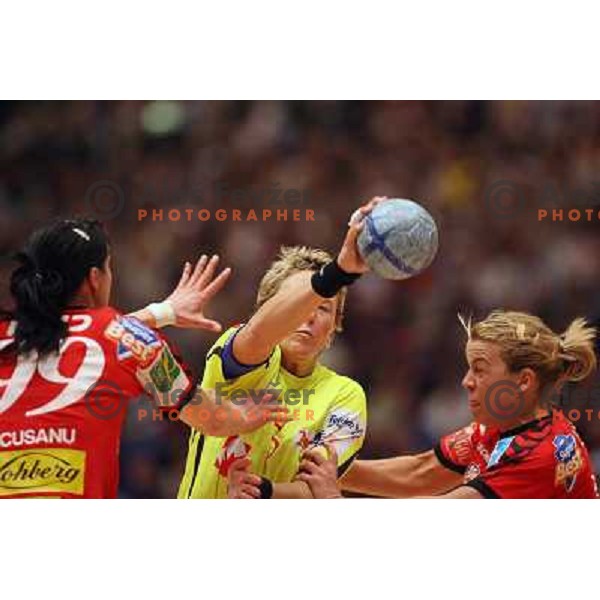 Natalija Derepasko in action during Handball Champions league women match betwwen Aalborg (DEN) and Krim Mercator (SLO) in Aalborg, Denmark on April 17, 2006