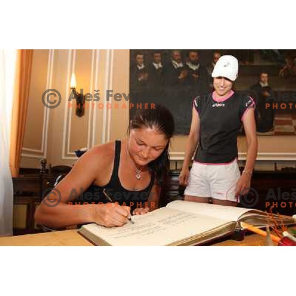 Katarina Srebotnik (SLO) and Dinara Safina (RUS) enjoyed summer sun during visit in Piran, played exhibition match on Tartini square and signed the book on honour in municipality of Piran 