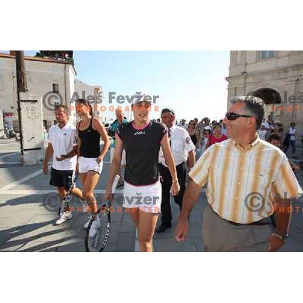 Katarina Srebotnik (SLO) and Dinara Safina (RUS) enjoyed summer sun during visit in Piran, played exhibition match on Tartini square and signed the book on honour in municipality of Piran 