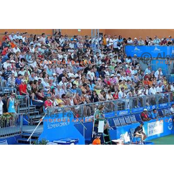 Spectators watching Dinara Safina (RUS) in action during match in first round of Banka Koper Slovenia Open WTA tour tennis tournament in Portoroz, Slovenia 20.7.2009 