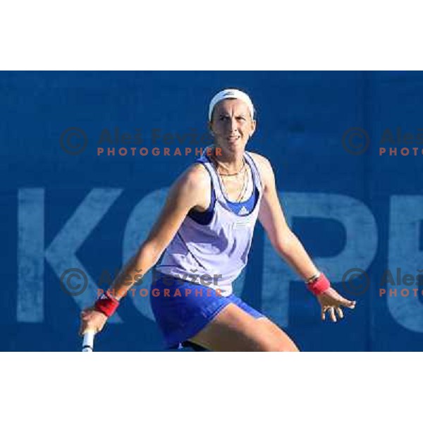 Kristina Barrois (GER) in action during match in first round of Banka Koper Slovenia Open WTA tour tennis tournament in Portoroz, Slovenia 20.7.2009 