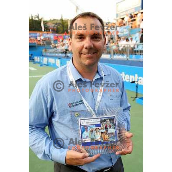 WTA giving present to Andrej Bizjak, tournament director during Banka Koper Slovenia Open, WTA tour in SRC Marina, Portoroz 24.7.2009 