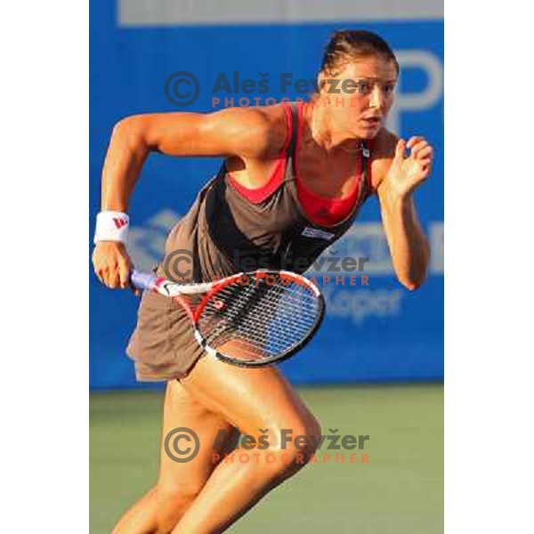 Dinara Safina (RUS) in action during quarter-finals of Banka Koper Slovenia Open, WTA tour in SRC Marina, Portoroz 24.7.2009 