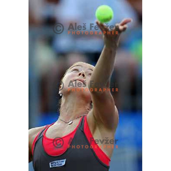 Dinara Safina (RUS) in action during quarter-finals of Banka Koper Slovenia Open, WTA tour in SRC Marina, Portoroz 24.7.2009 