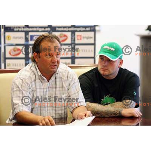 Matjaz Sekelj and Norm Maracle at Tilia Olimpija pre-season press conference at Hala Tivoli, Ljubljana 3.8.02009 