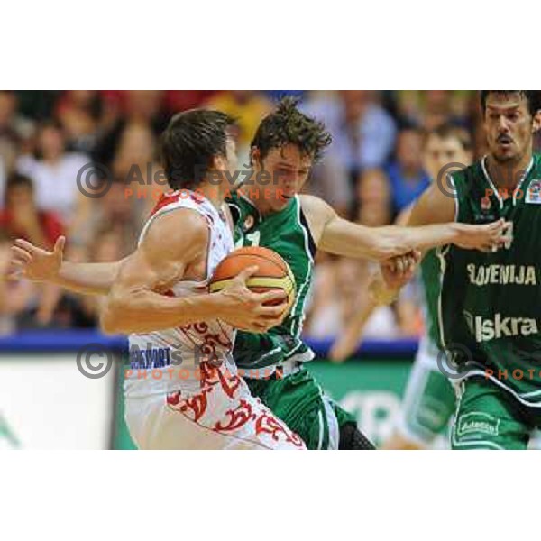 Dragic at the basketballl game Slovenia - Russia, Friendly Match, Novo Mesto, 10.08.2009, 