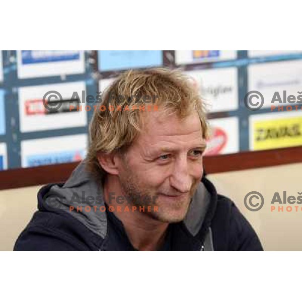 Tomaz Vnuk , ice- hockey player of Tilia Olimpija announced his retirement from active playing at press conference in Hala Tivoli, Ljubljana, Slovenia 5.10.2009 